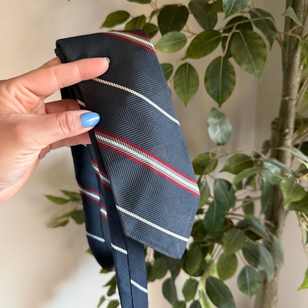Christian Dior Designer Authentic Navy Blue Patterned Tie Men’s OS